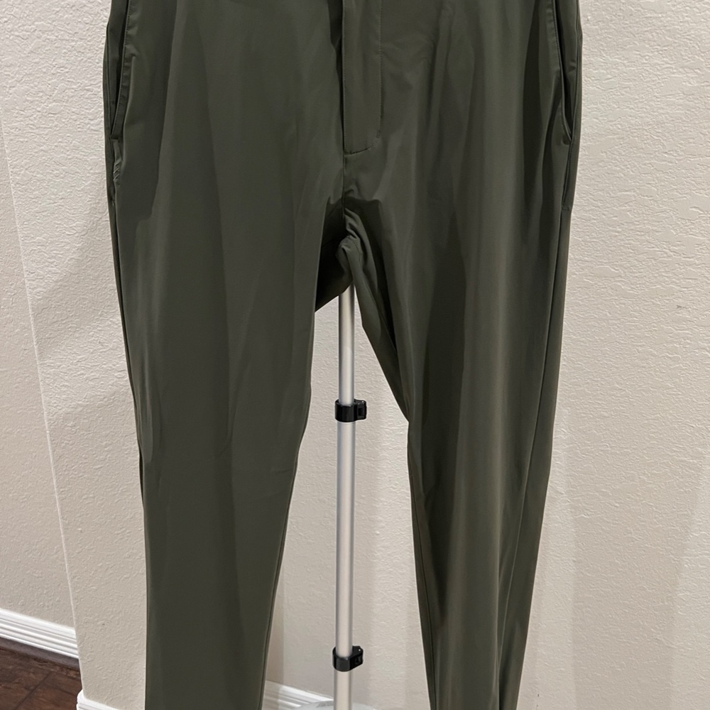 RHONE Commuter Pant